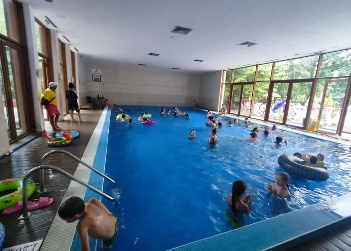 Allegra Balneo & غولدن ساندز