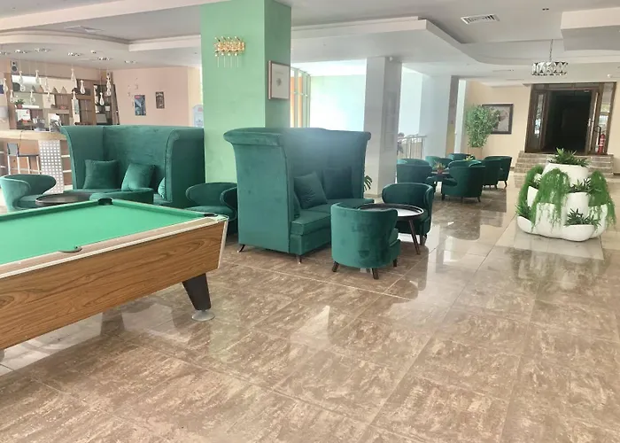 Allegra Balneo & فندق غولدن ساندز